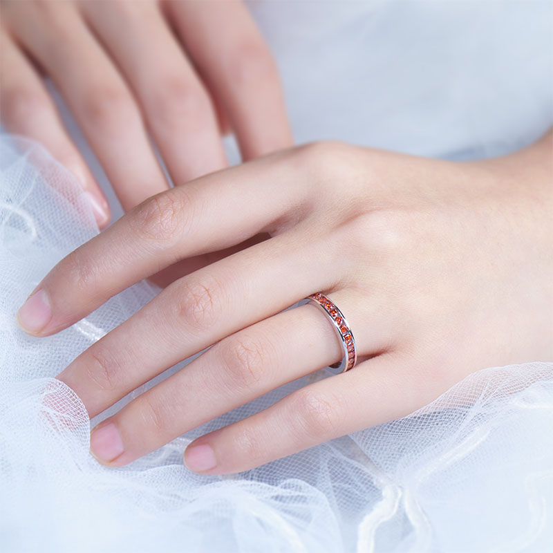 GIGAJEWE 1.5MM Round Cut Red Color 9K/14K/18K white gold Moissanite Ring, Engagement Ring Wedding Ring Bridesmaid gift