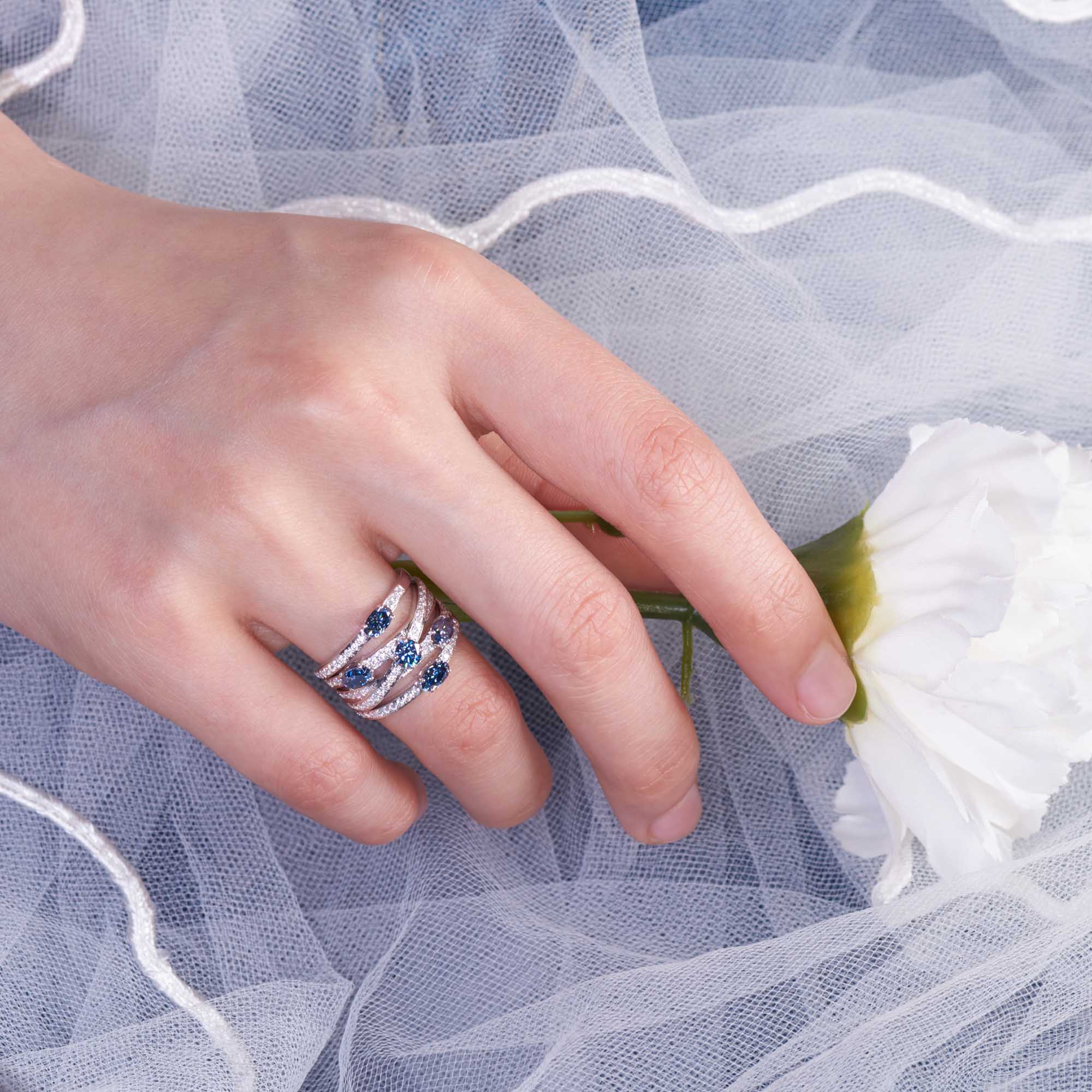 GIGAJEWE Oval Cut Natural Blue Color 9K/14K/18K white gold Three Settings Moissanite Ring, Engagement Ring Wedding Ring Bridesmaid gift