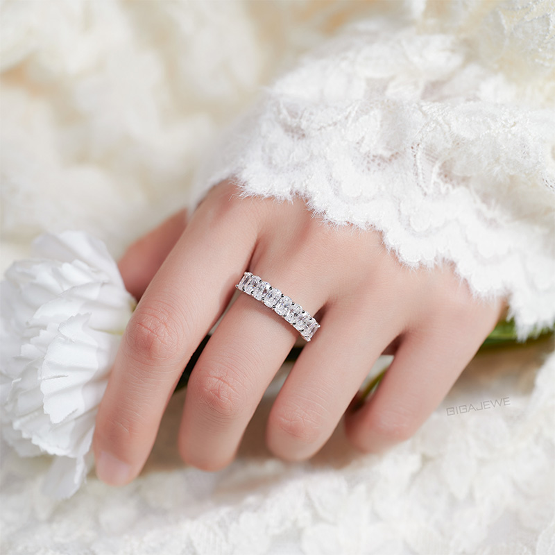 GIGAJEWE 9K/14K/18K White Gold Wedding Ring , White D color Moissanite Engagement Ring, Cushion Cut 3*5mm 0.5ct , Half Enternity Band